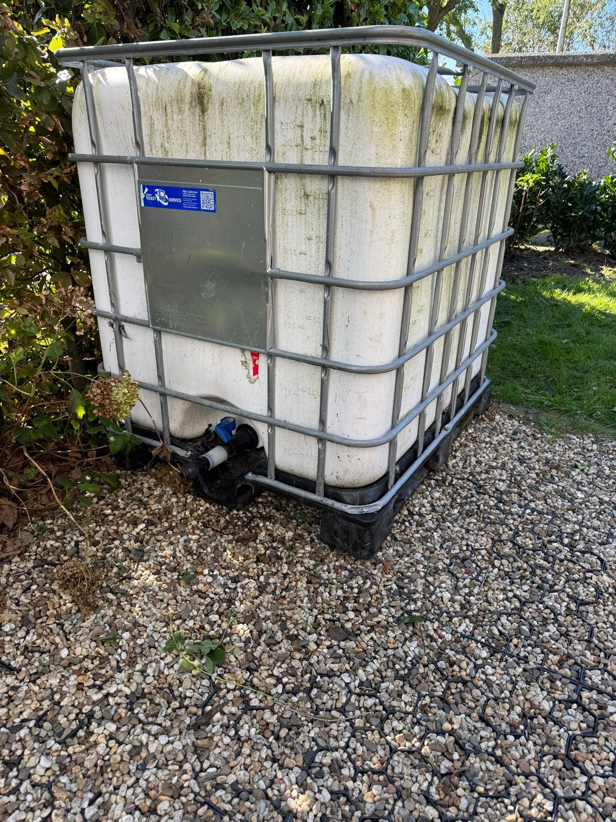 1000L Drinkwater/Regenwater Tank met Verloopstuk, Ophalen, Kunststof, Gebruikt, Met kraantje