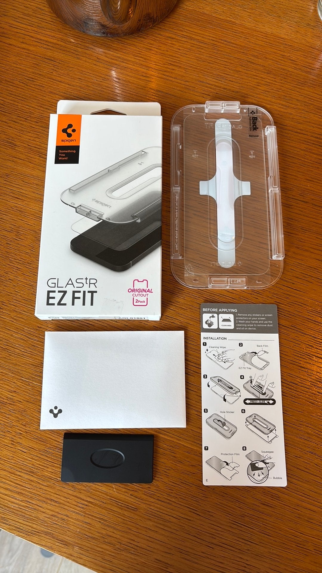 Spigen screen protector voor iPhone 12 / 12 Pro, Telecommunicatie, Anti-vingerafdruk, Nieuw, Ophalen of Verzenden, Spigen