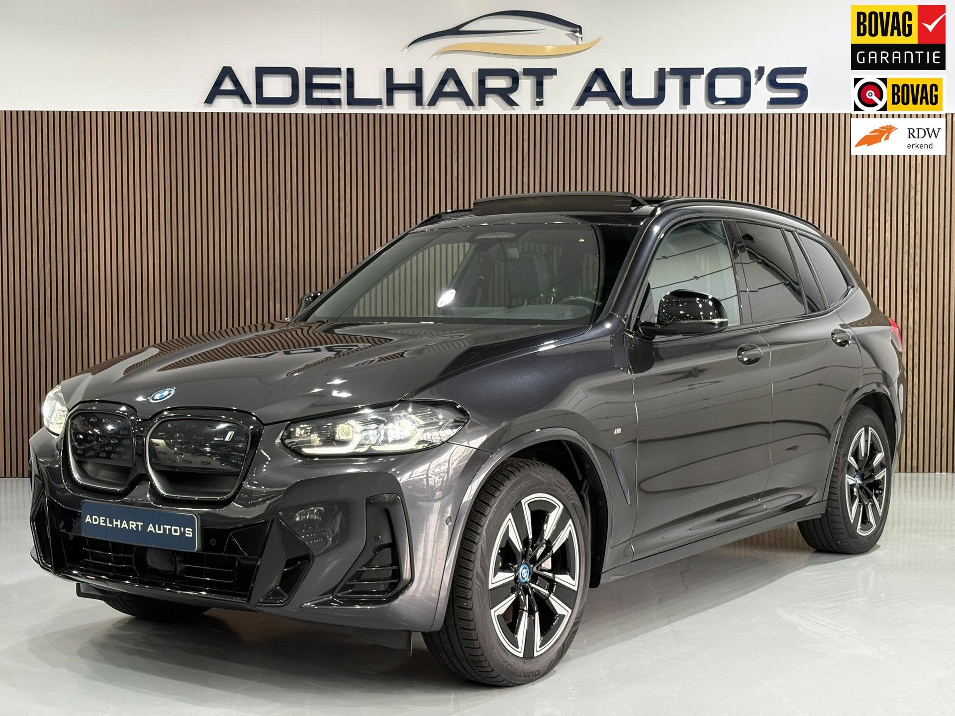 BMW IX3 Executive 80 kWh M sport 100% SOH / Panoramadak / Fu, Achterwielaandrijving, Gebruikt, Automatische klimaatregeling, 80 kWh