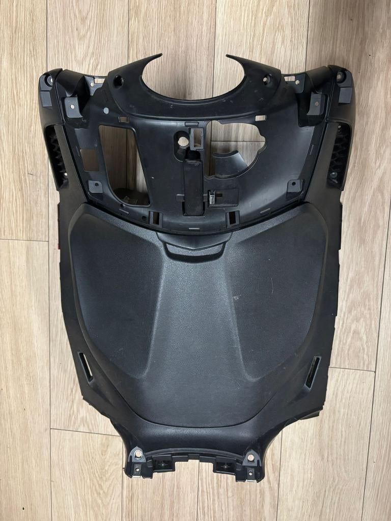 Piaggio beverly 400 hpe beenschild onderdelen, Ophalen of Verzenden
