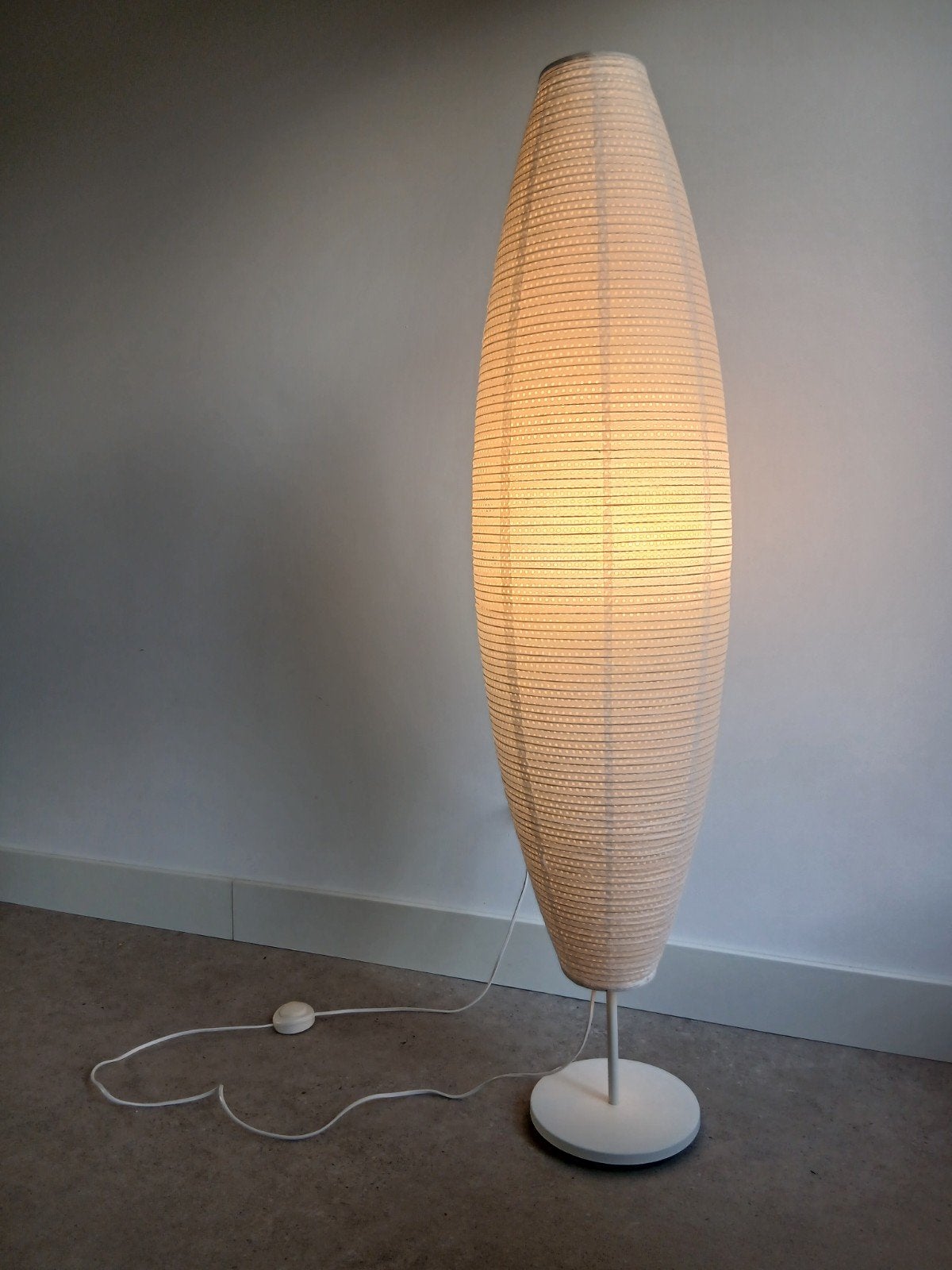 Ikea Sollefteå staande lamp 128cm h, rijstpapier kap, goed, Ophalen, Gebruikt, 100 tot 150 cm, E14 (klein)