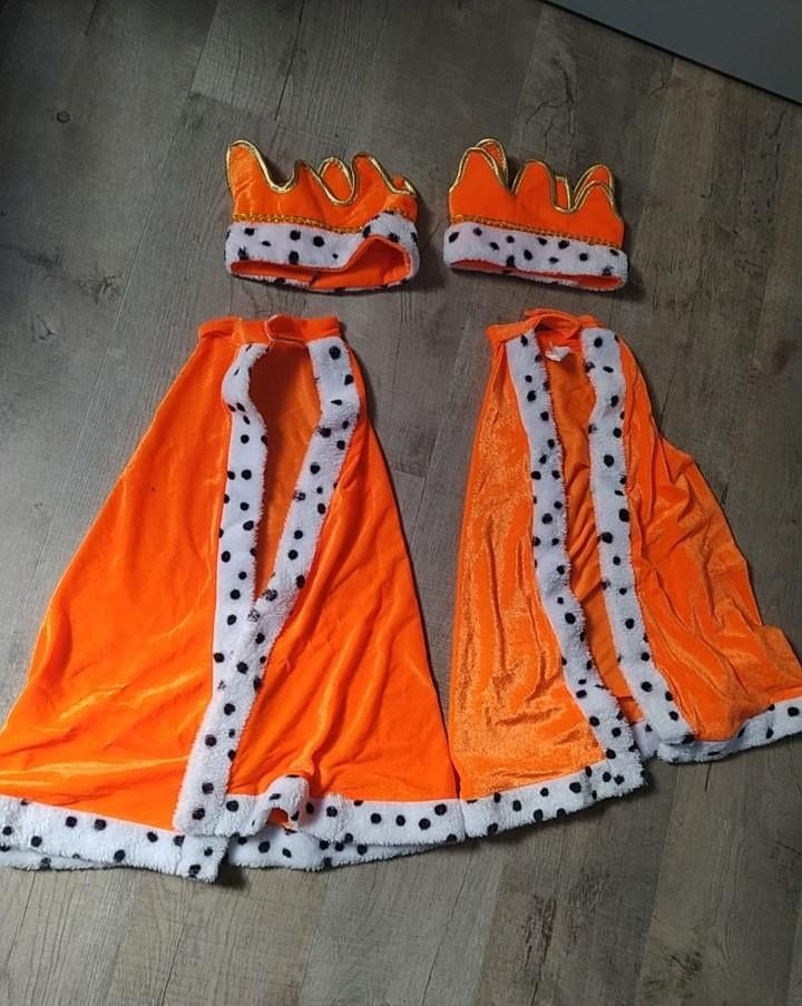 Kindermanteltjes + kronen, Ophalen, Jongen of Meisje