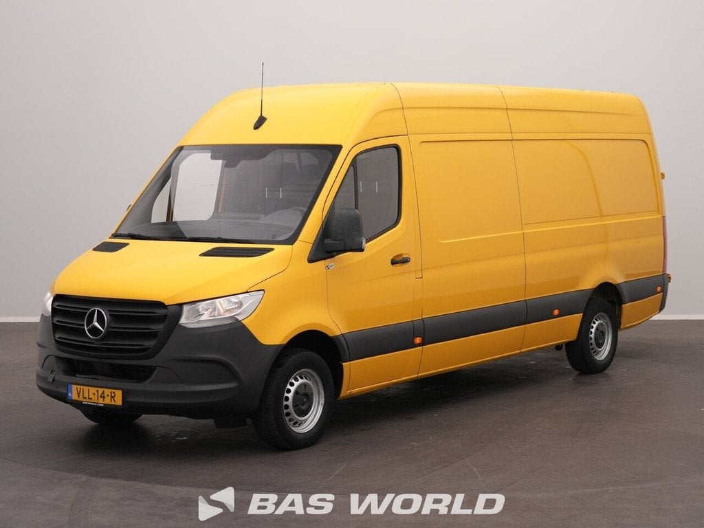 Mercedes Sprinter L3H2 Euro 6 Airco Cruise NIET DHL! MBUX Ca, Auto's, Automaat, Gebruikt, Euro 6, 4 cilinders