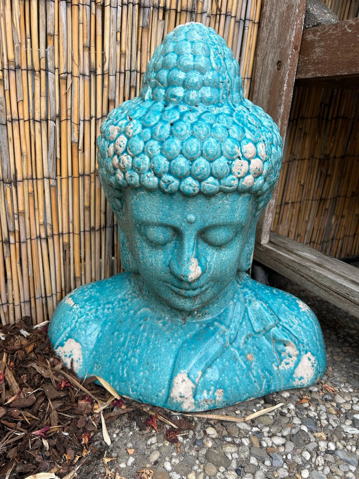 Boeddha beeld in turquoise keramiek, Huis en Inrichting, Woonaccessoires | Boeddhabeelden, Ophalen, Gebruikt, Steen/keramiek, Blauw