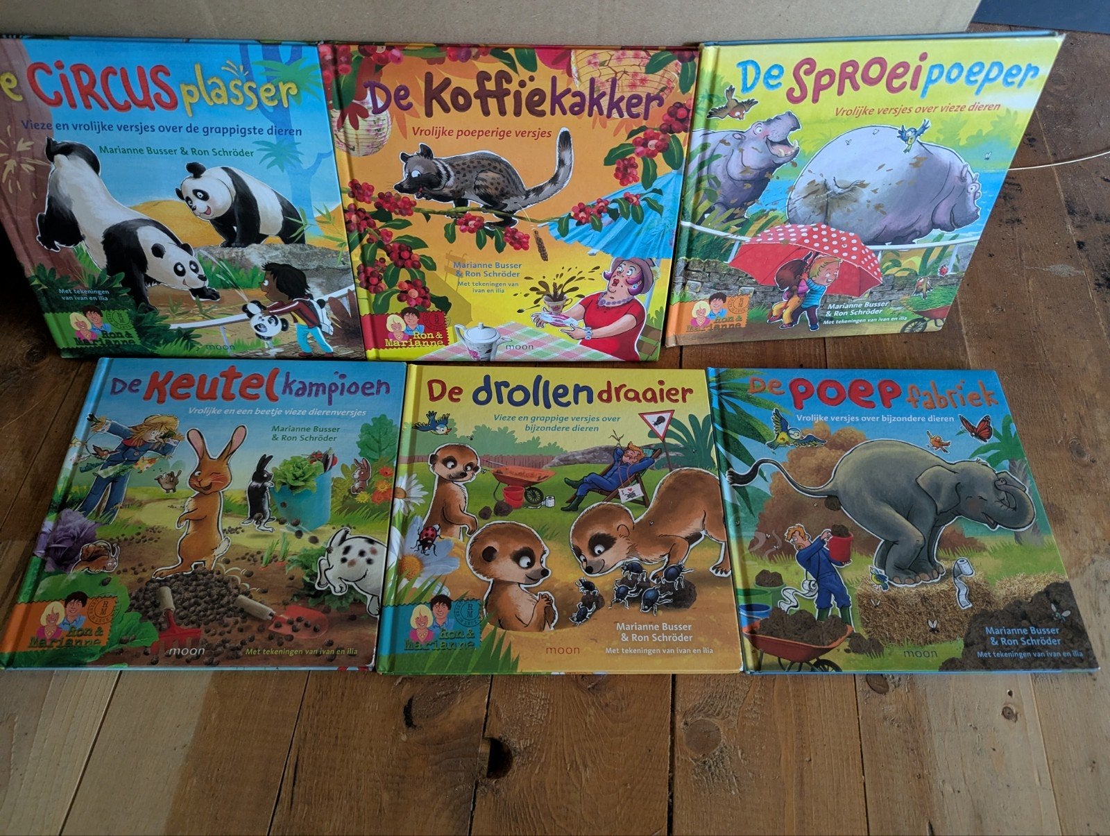 De poepfabriek, koffiekakker etc van Marianne Busser €4 pst, Marianne Busser & Ron Schröder, Fictie algemeen, Jongen of Meisje