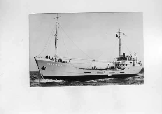 scheepvaart-foto/kaart-DELFZIJL-red.WAGENBORG-reestborg, Ophalen of Verzenden, 1940 tot 1960, Gelderland