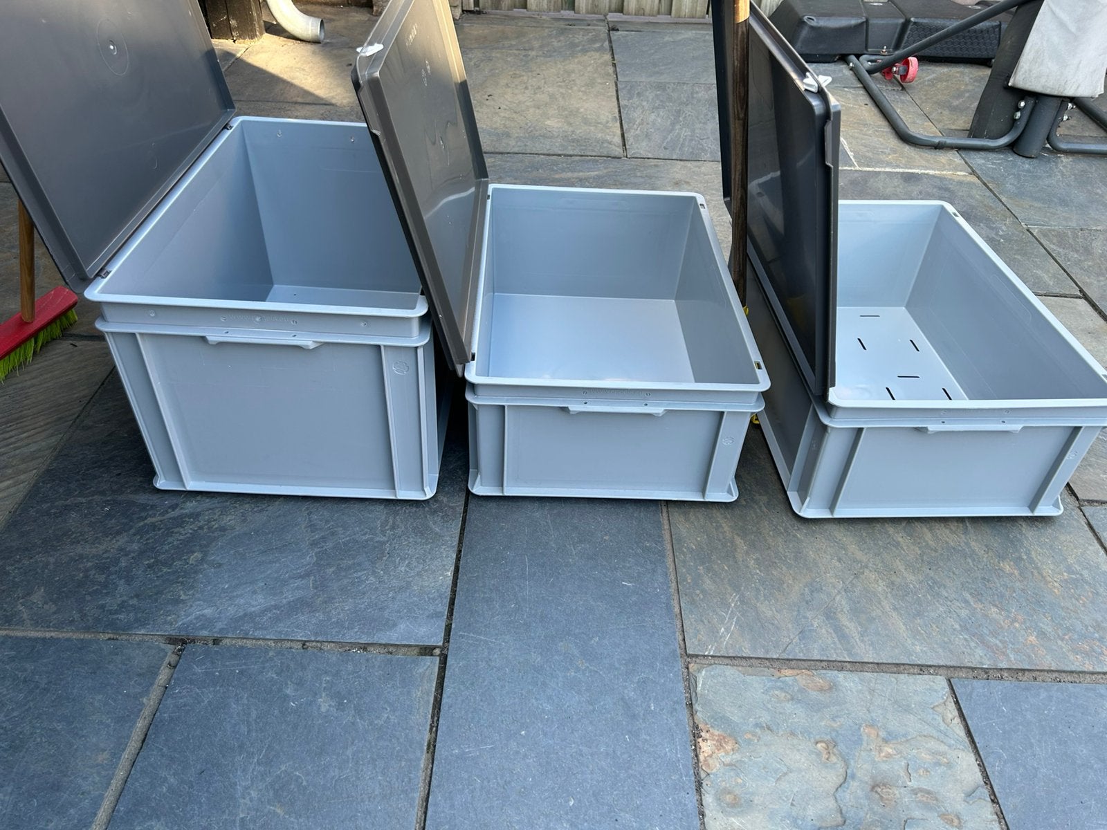 Stapel boxen met deksel 3 maten. Nog enkele, Ophalen, Zo goed als nieuw, Doos, Minder dan 35 cm