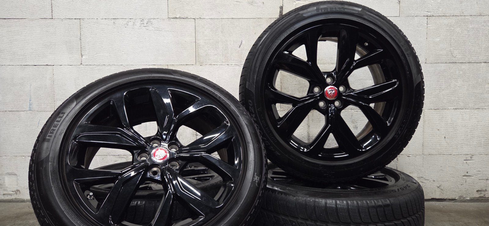 20" Jaguar I-pace F-pace orig velgen Pirelli winterbanden, Auto-onderdelen, Banden en Velgen, C, V, Personenwagen