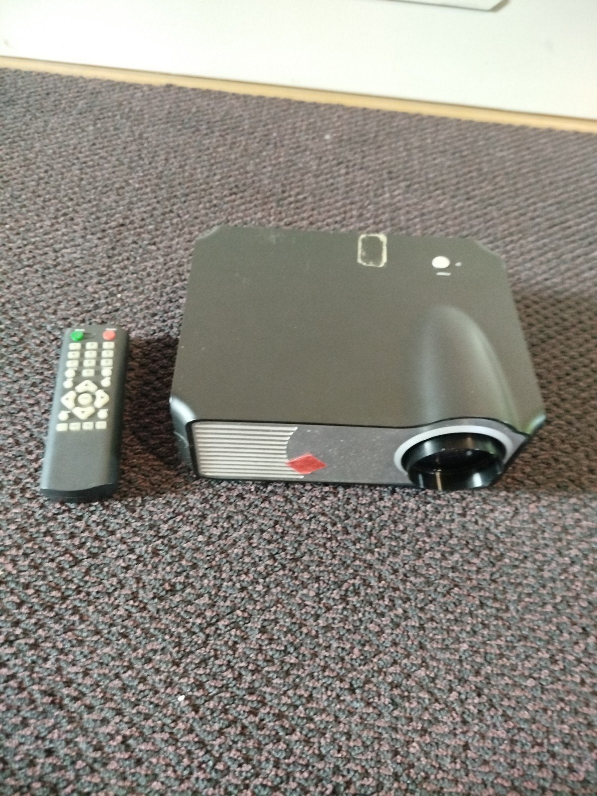 Personal Micro Projector LED-2 met HDMI, VGA, AV, Ophalen, Gebruikt, LED, Personal Micro Projector