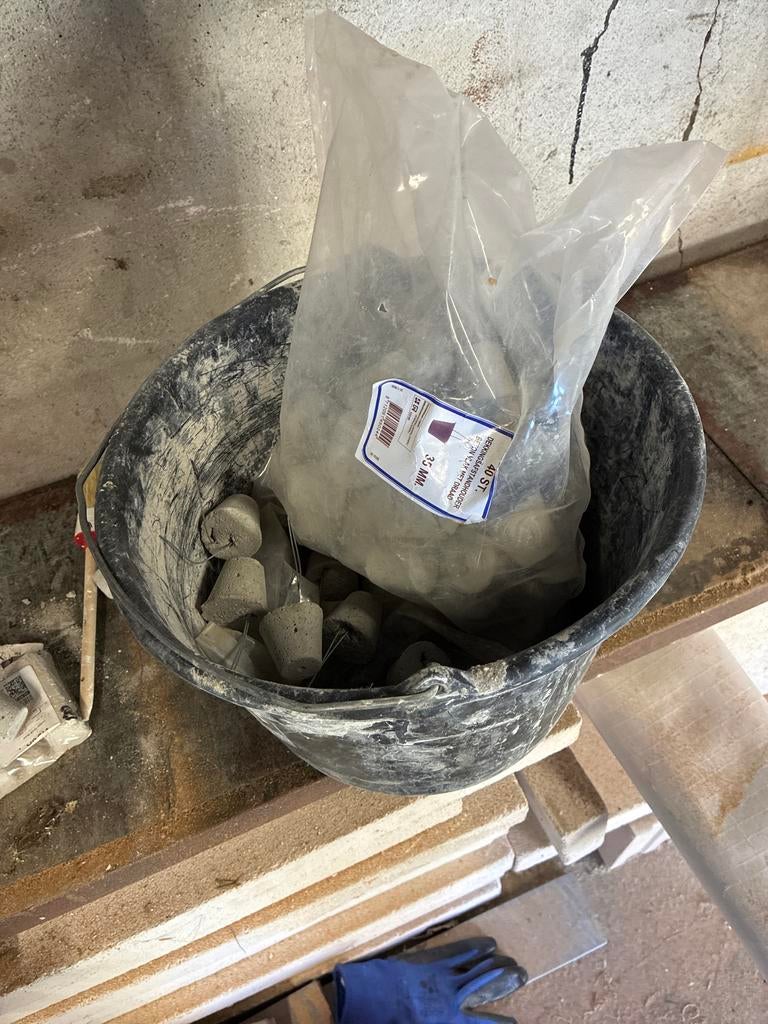 Afstandhouders wapening ca. 60 stuks - 35 mm, Doe-het-zelf en Verbouw, Ophalen, Gebruikt