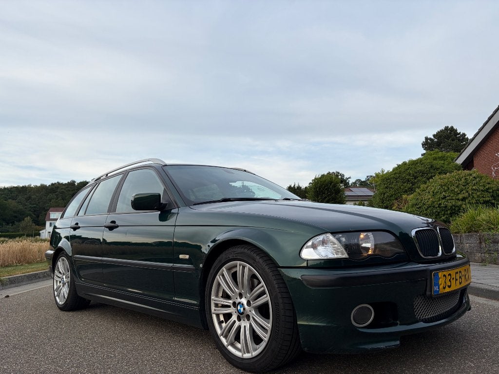 Bmw 318i E46 touring, Auto's, BMW, Achterwielaandrijving, 4 cilinders, Leder en Stof, Stationwagon