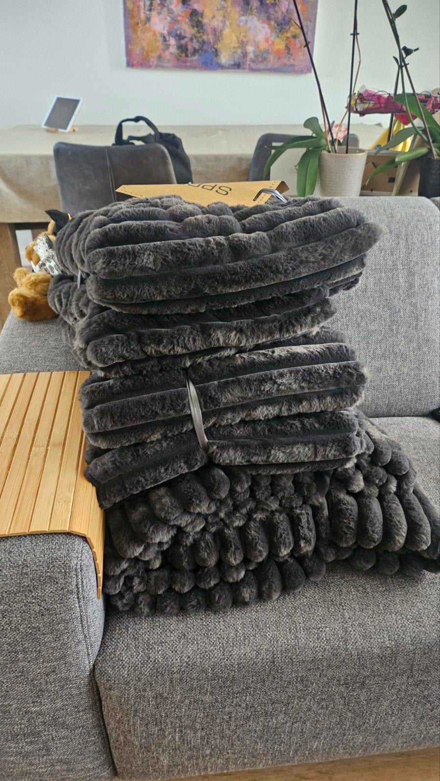Donkergrijze fluffy sprei x3, Ophalen, Woondeken, 200 cm, Nieuw