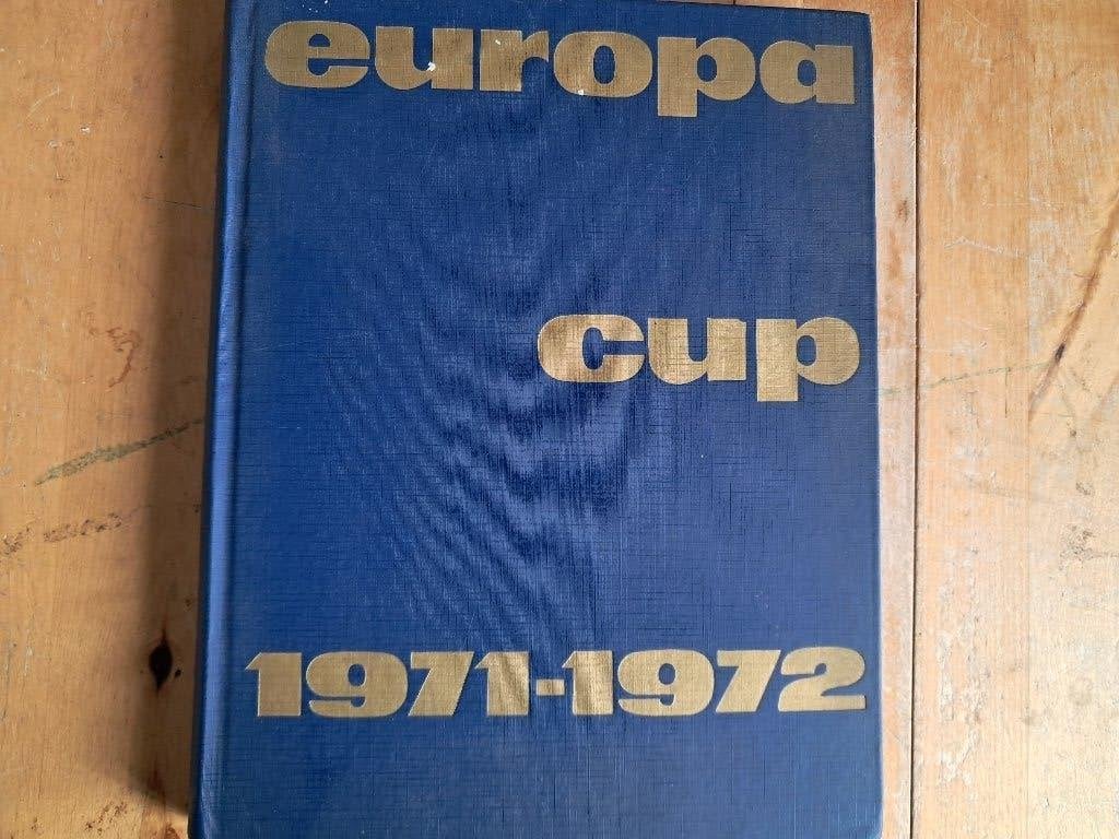 Europa Cup 1971/1972, Verzamelen, Ophalen of Verzenden, Gebruikt, Overige binnenlandse clubs, Boek of Tijdschrift