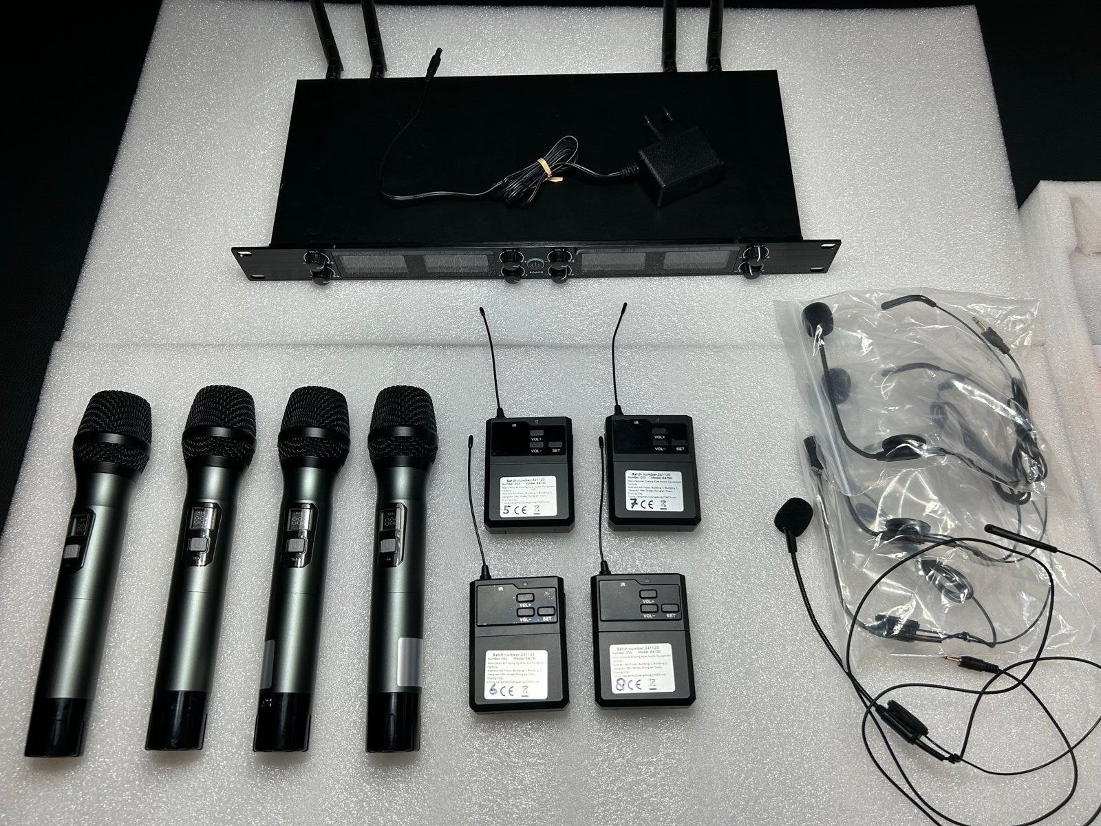 LMBGM Draadloze Microfoon Set - 4 Microfoons & Bodypacks, Muziek en Instrumenten, Ophalen, Gebruikt, Zangmicrofoon, Draadloos