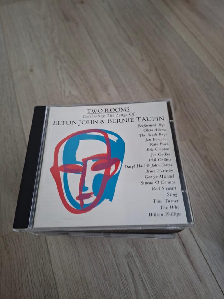 Elton John tribute Two Rooms (Beach Boys, Kate Bush, Cocker), Ophalen of Verzenden, Gebruikt