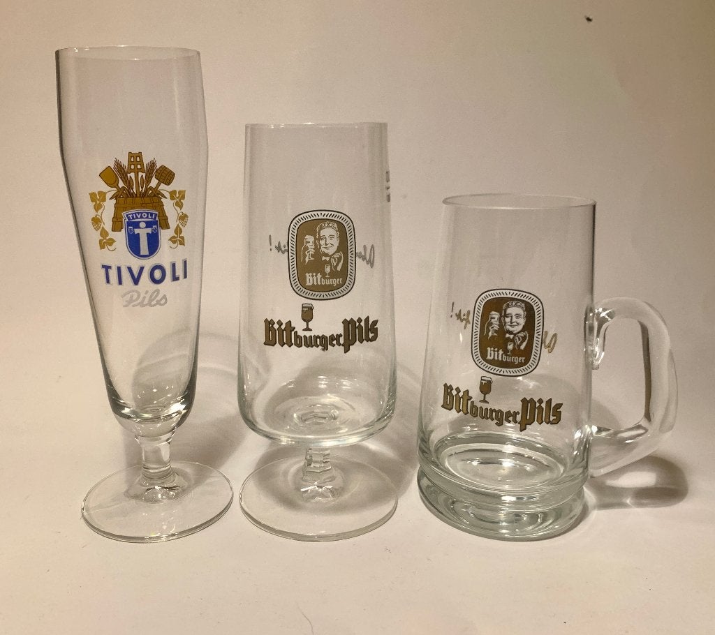 3 Bierglazen: Tivoli Pils & Bitburger Pils bierglas glas, Verzamelen, Ophalen of Verzenden, Zo goed als nieuw, Glas of Glazen