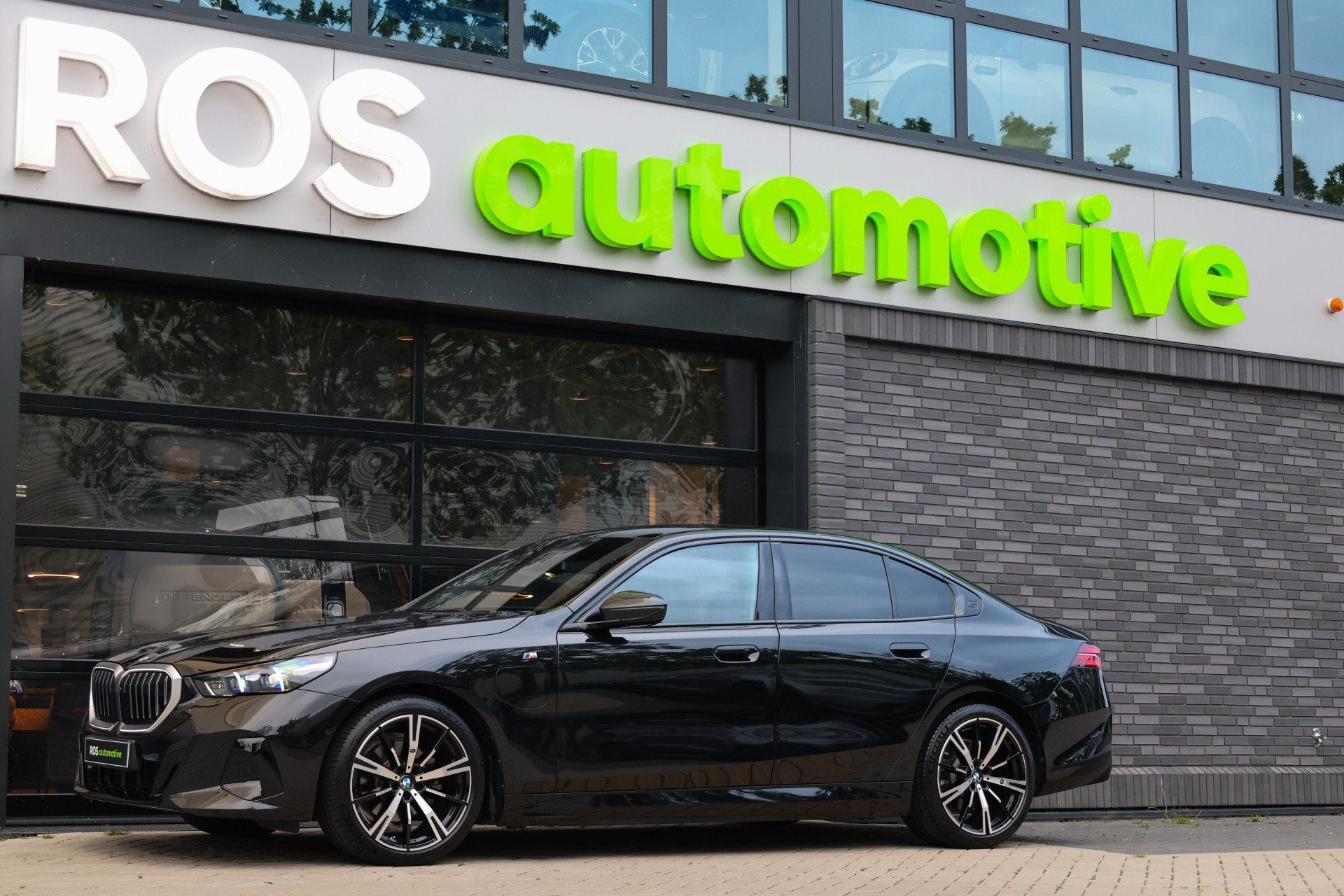 BMW 5 Serie 530e M-SPORT | BTW | PANO | STOELKOELING | MEMOR, Auto's, BMW, Automaat, 1998 cc, Achterwielaandrijving, Zwart