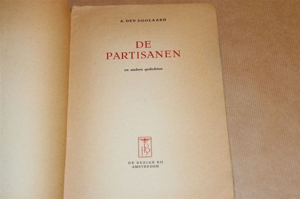 Vintage De Partisanen [1945] — Verzetsgedichten, Ophalen of Verzenden, Gelezen