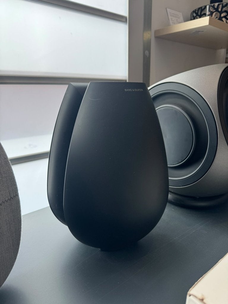 Beolab 11 subwoofer (zwart) B&O Bang en Olufsen, Inclusief kabels, Subwoofer, Info@bang-olufsen.dk, Zo goed als nieuw