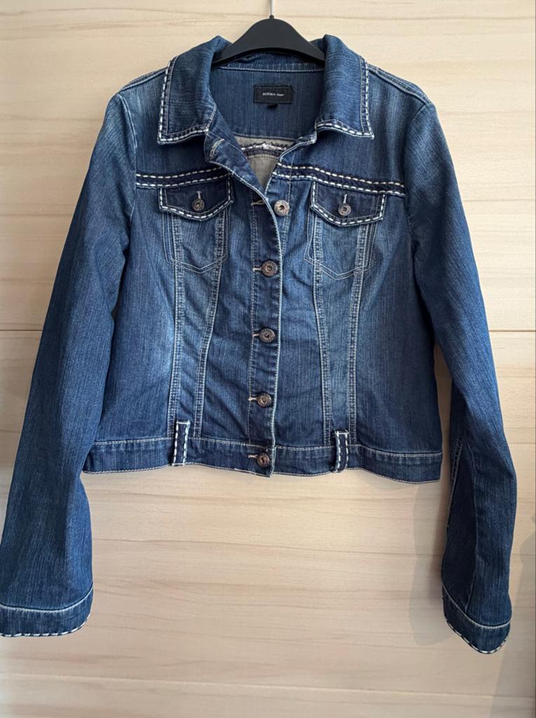 Stijlvol spijkerjack met witte stiksels Geisha maat XL, Verzenden, Zo goed als nieuw, Maat 38/40 (M), Blauw