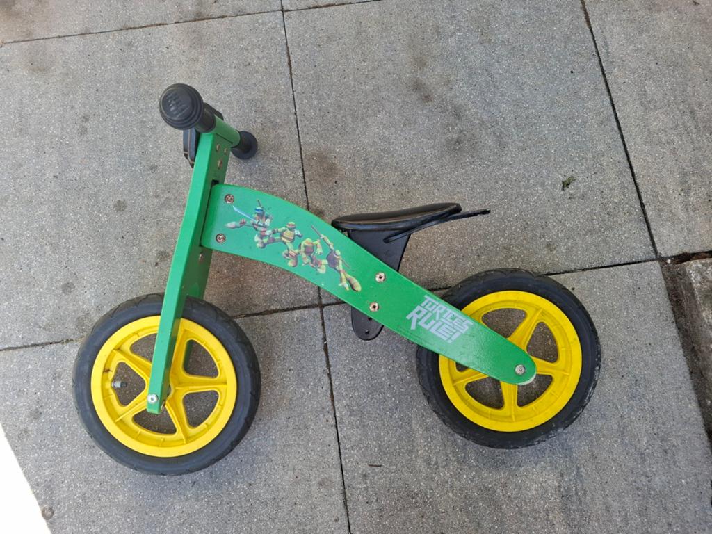 Gratis op te halen, Loopfiets, Kinderen en Baby's, Speelgoed | Buiten | Voertuigen en Loopfietsen, Ophalen, Gebruikt, Loopfiets