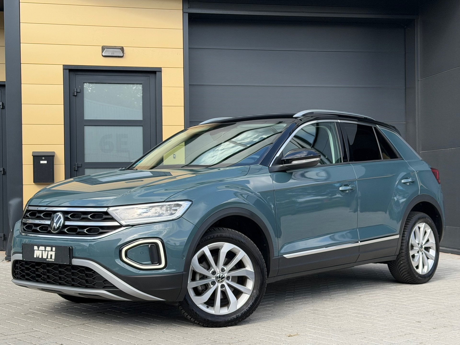 Volkswagen T-ROC 1.5 TSI Life - 2023 - Automaat - 34000 KM, Auto's, Dealer onderhouden, 1498 cc, Euro 6, 4 cilinders