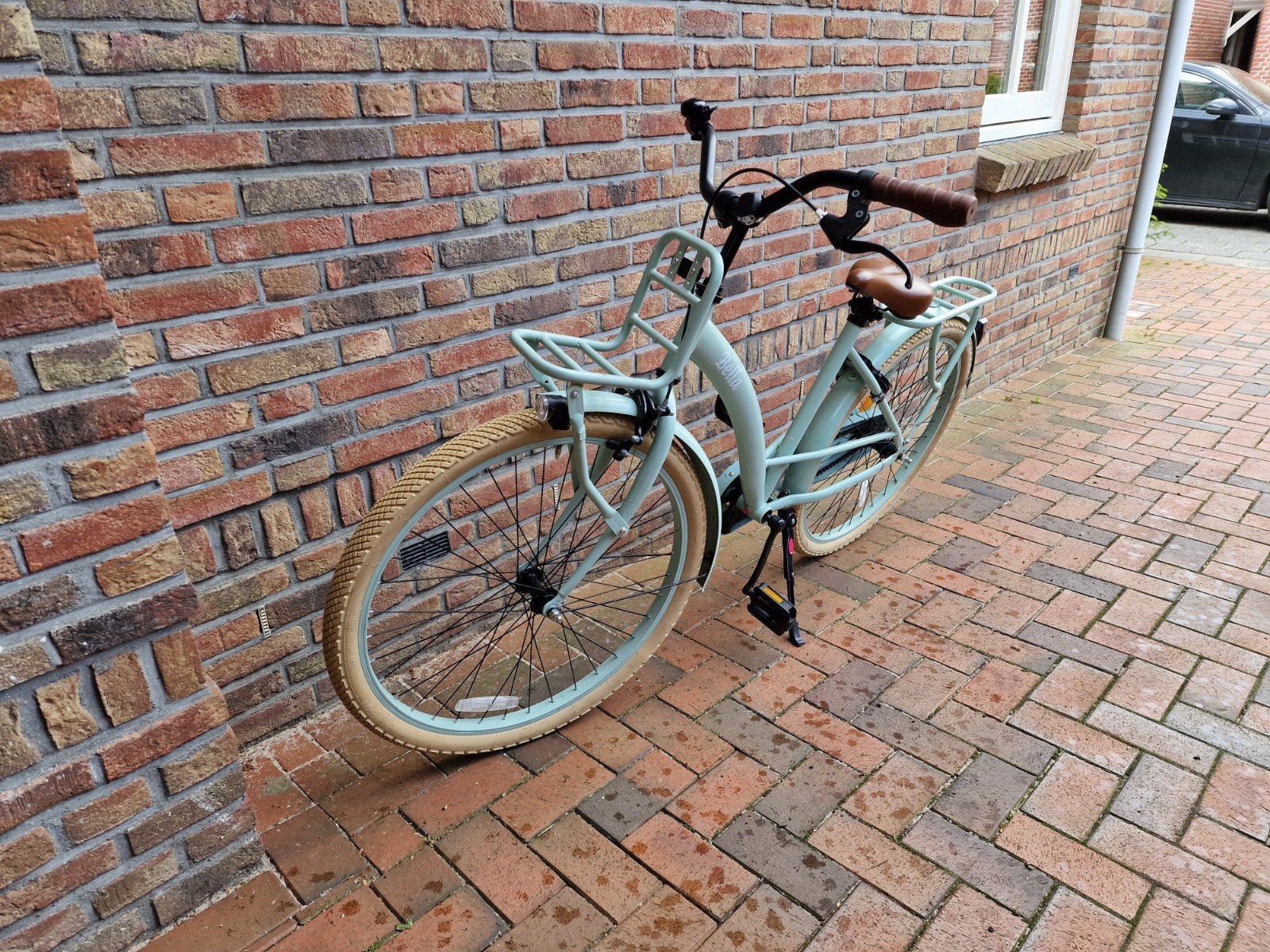Bella fiets met 65 cm wielen en 75 cm zadelhoogte, Fietsen en Brommers, Fietsen | Dames | Damesfietsen, Gebruikt, Velgrem, 56 cm of meer