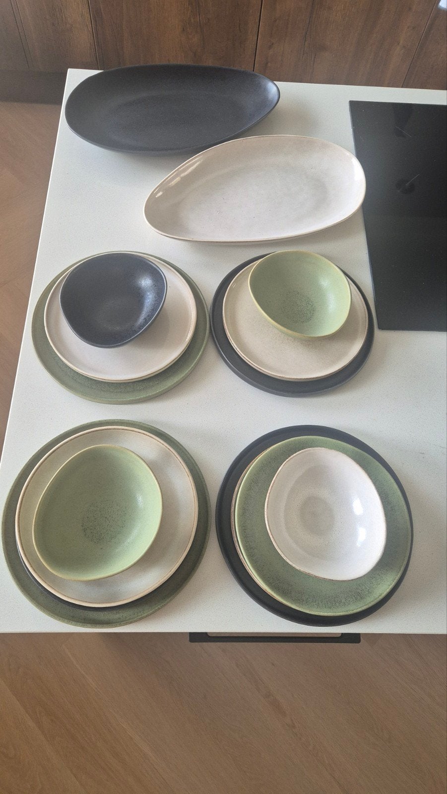 H&M Home Servies - Borden, Kommen, Schalen - Diverse Kleuren, Huis en Inrichting, Ophalen, Gebruikt, Overige merken, Keramiek