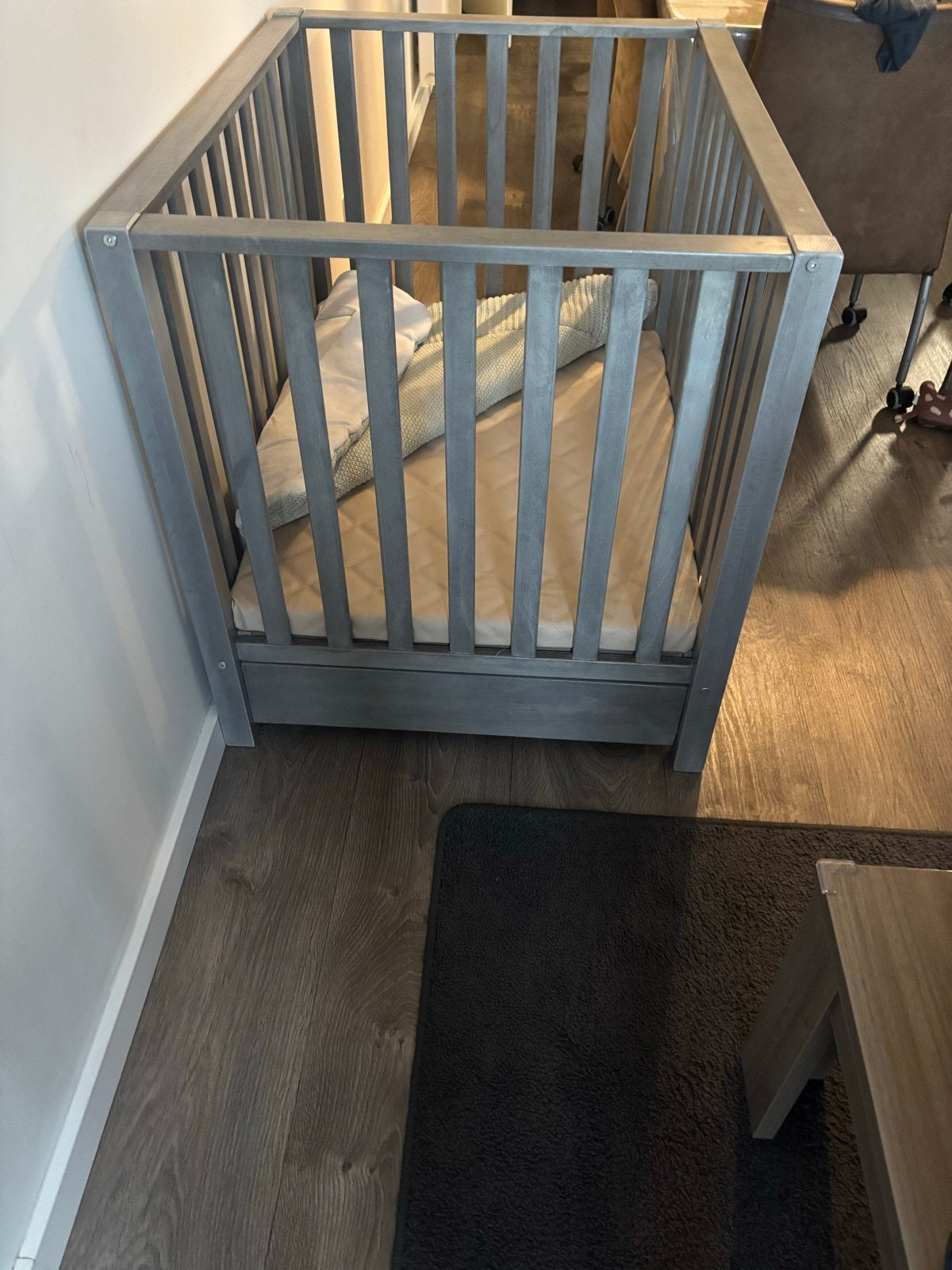 Ledikant met matras, Ophalen, Zo goed als nieuw, Ledikant