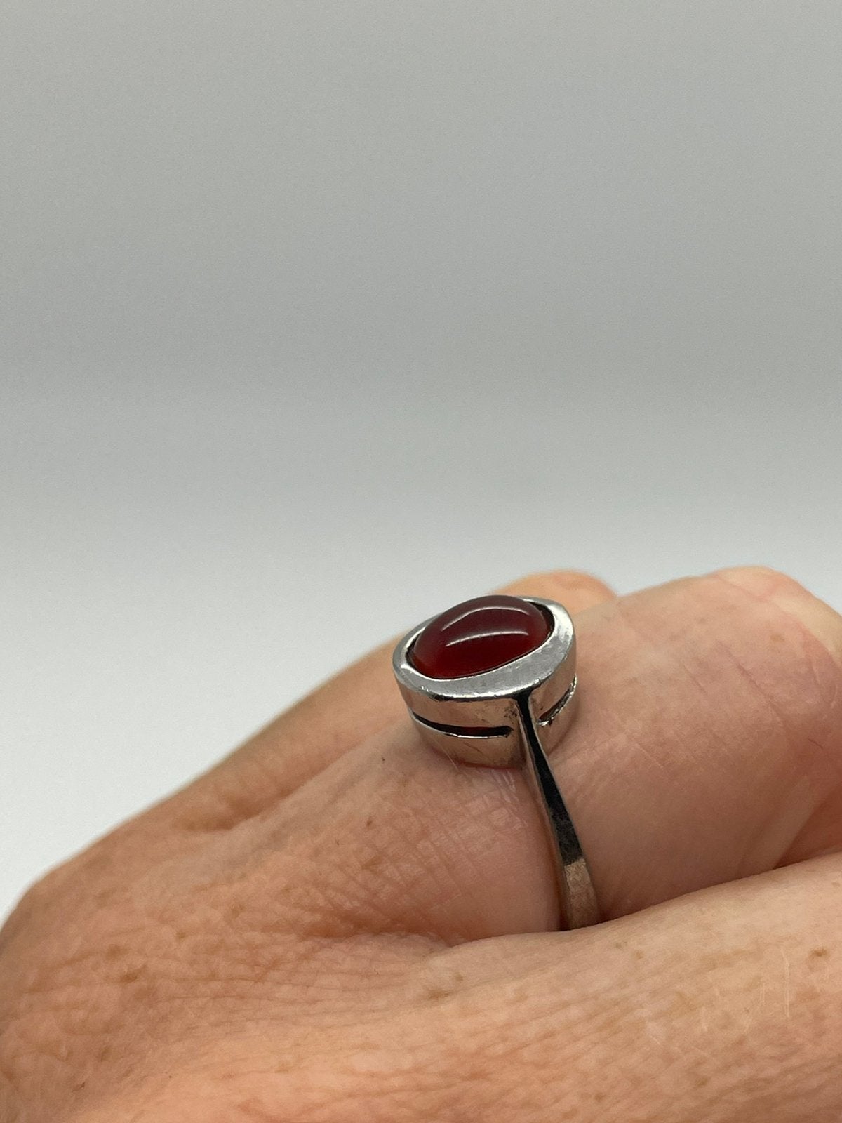E985 Prachtige zilveren carneool ring (verstelbaar), Sieraden, Tassen en Uiterlijk, Antieke sieraden, Ophalen of Verzenden, Zilver