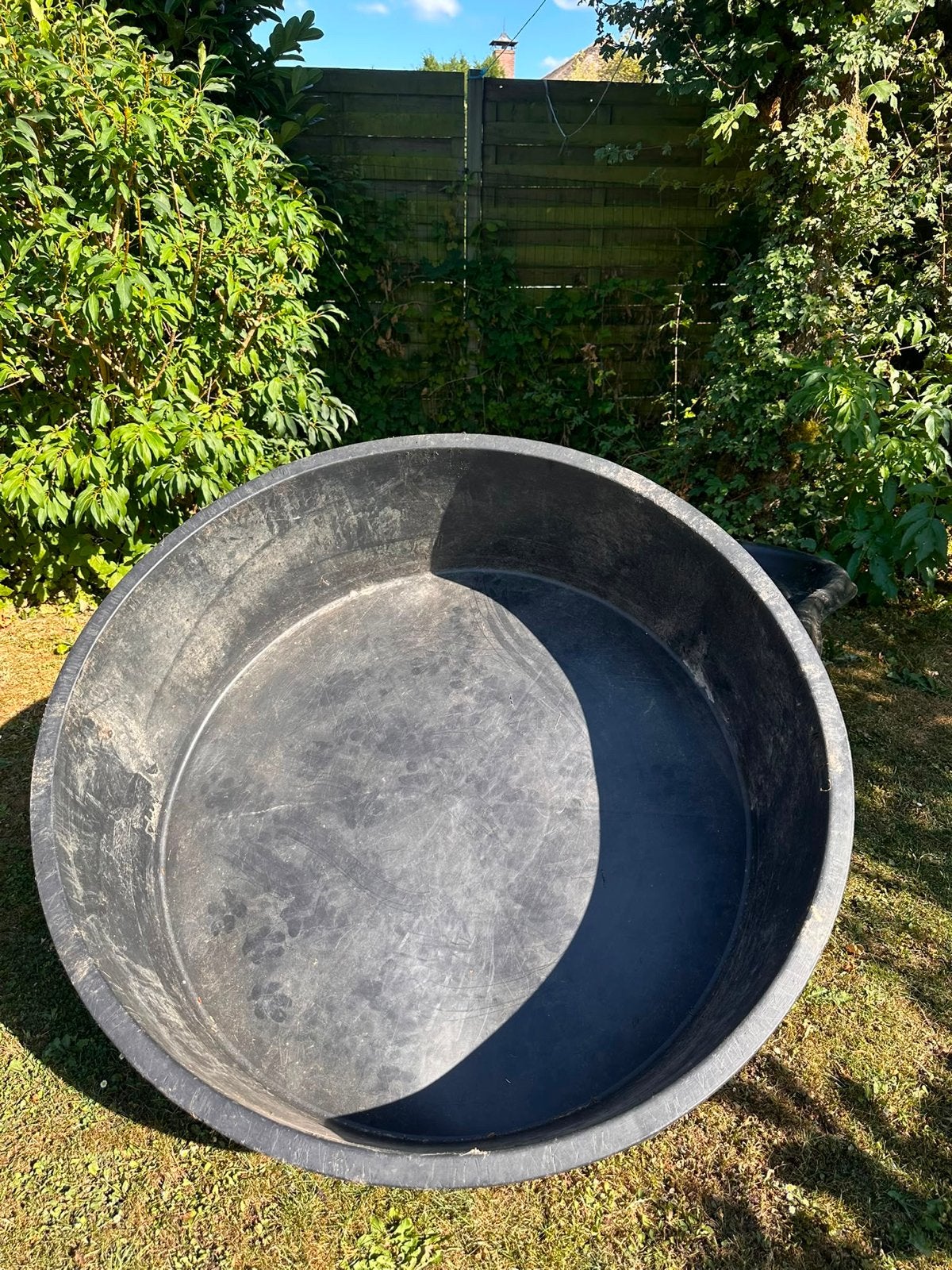 Grote ronde kunststof voer-/waterbak Ø110 cm, Ophalen, Gebruikt