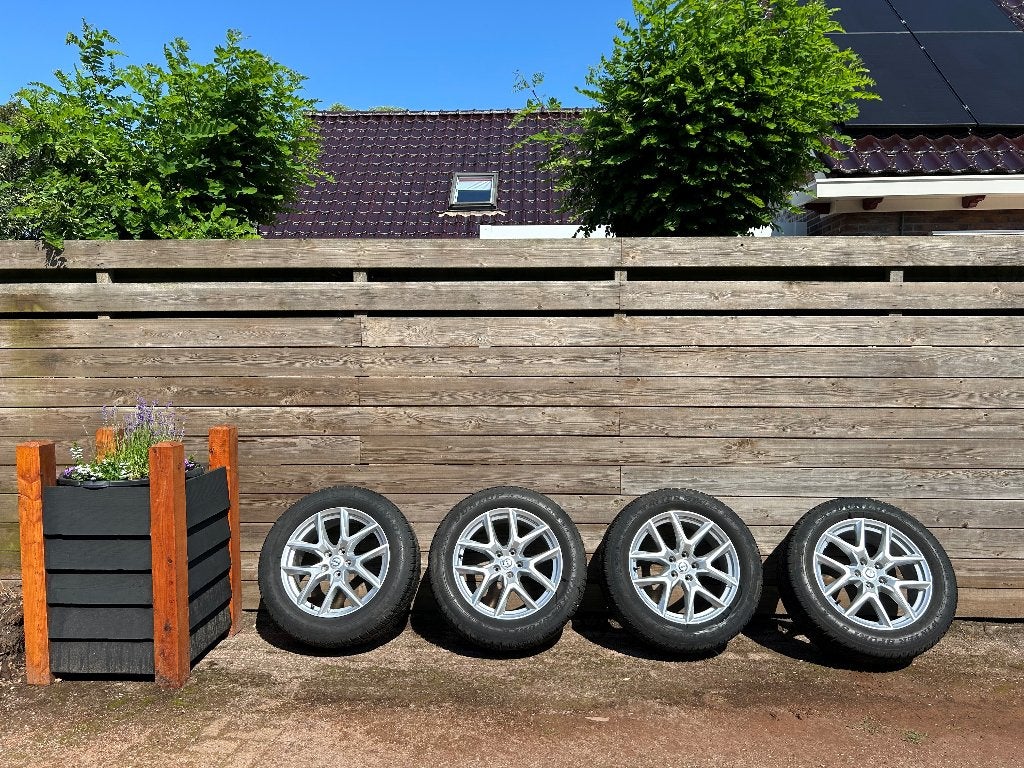 Volvo XC60 winterwielen (Zeer goede staat z.g.a.n. banden), 18 inch, Gebruikt, Banden en Velgen, 235 mm