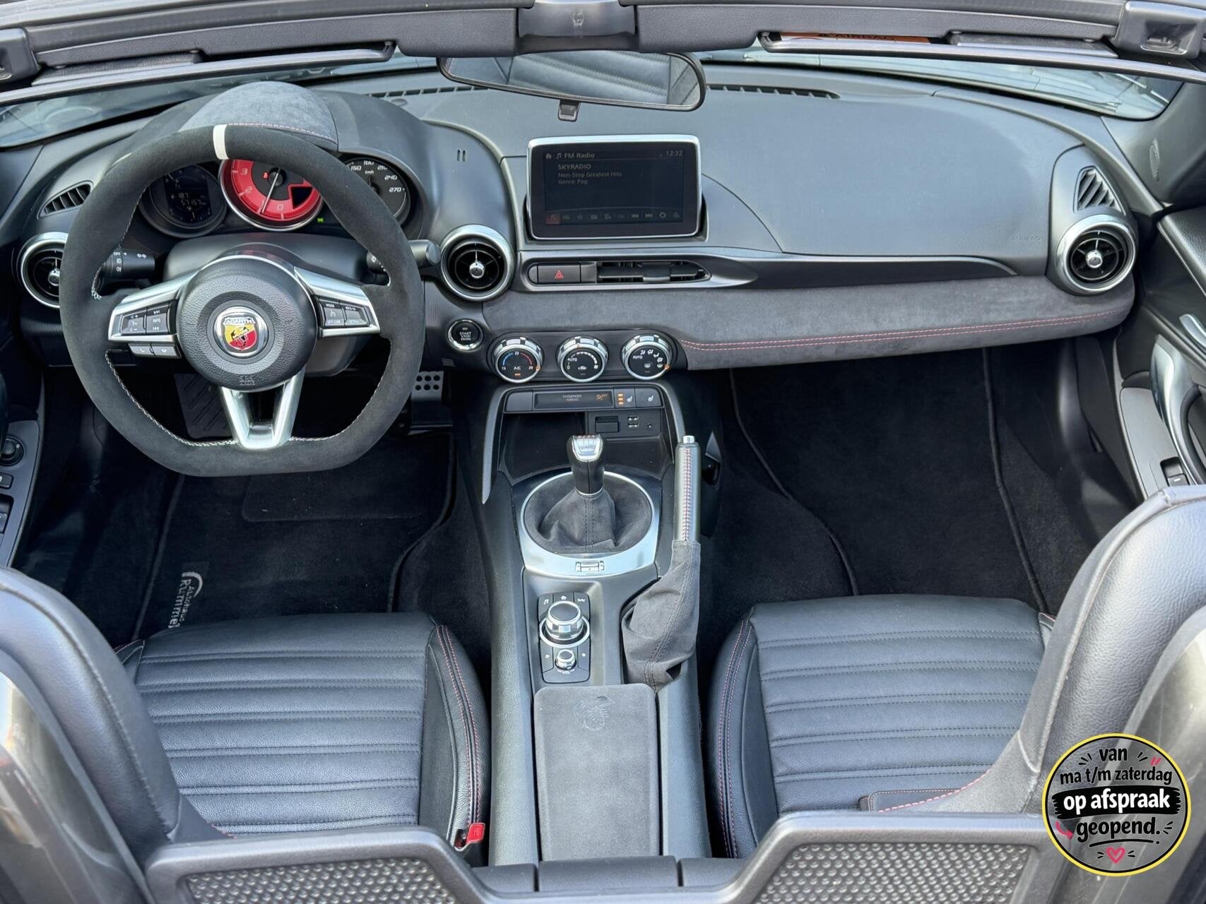 Abarth 124 Spider 1.4 MultiAir Turbo| Als Nieuw+Historie, Keurmerk '100% Onderhouden', 12 maanden, Achterwielaandrijving, Gebruikt