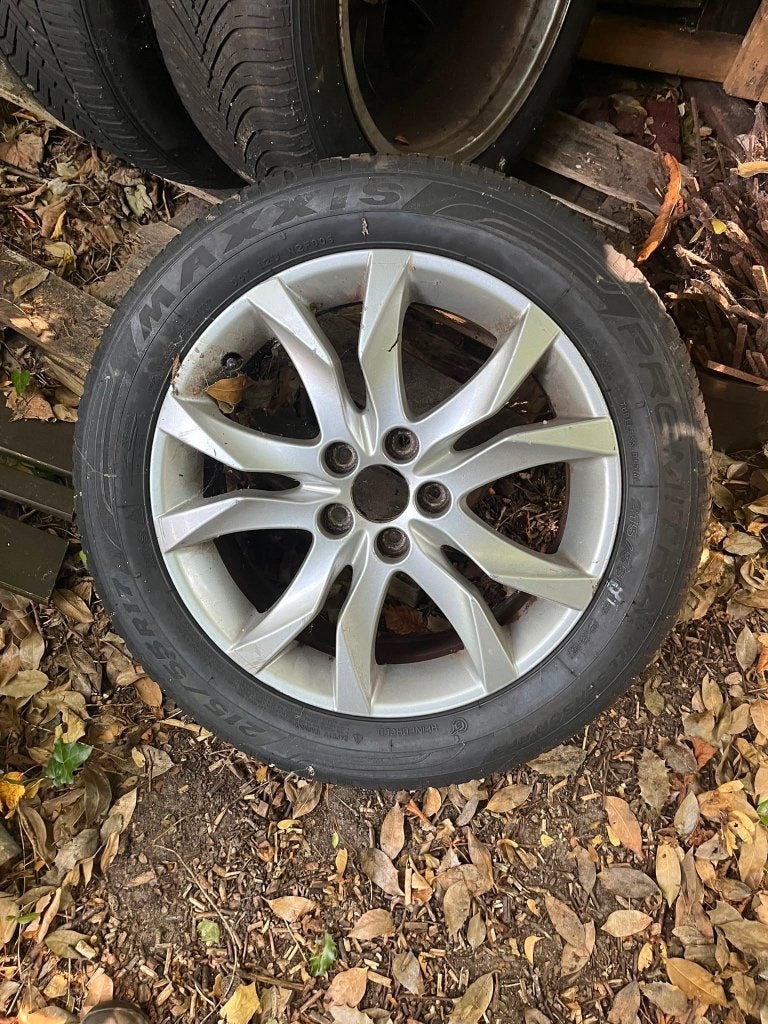 All season banden 215/55 r17 op nette velg Peugeot 508, Ophalen, Banden en Velgen, 17 inch, All Season