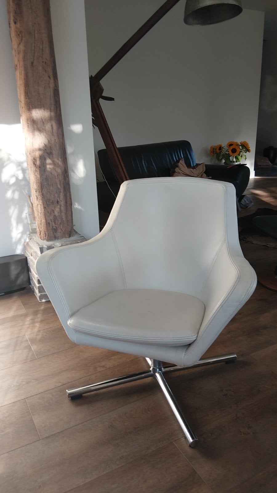 Draaibare lederen stoel, Ophalen, Gebruikt, 75 tot 100 cm, 50 tot 75 cm
