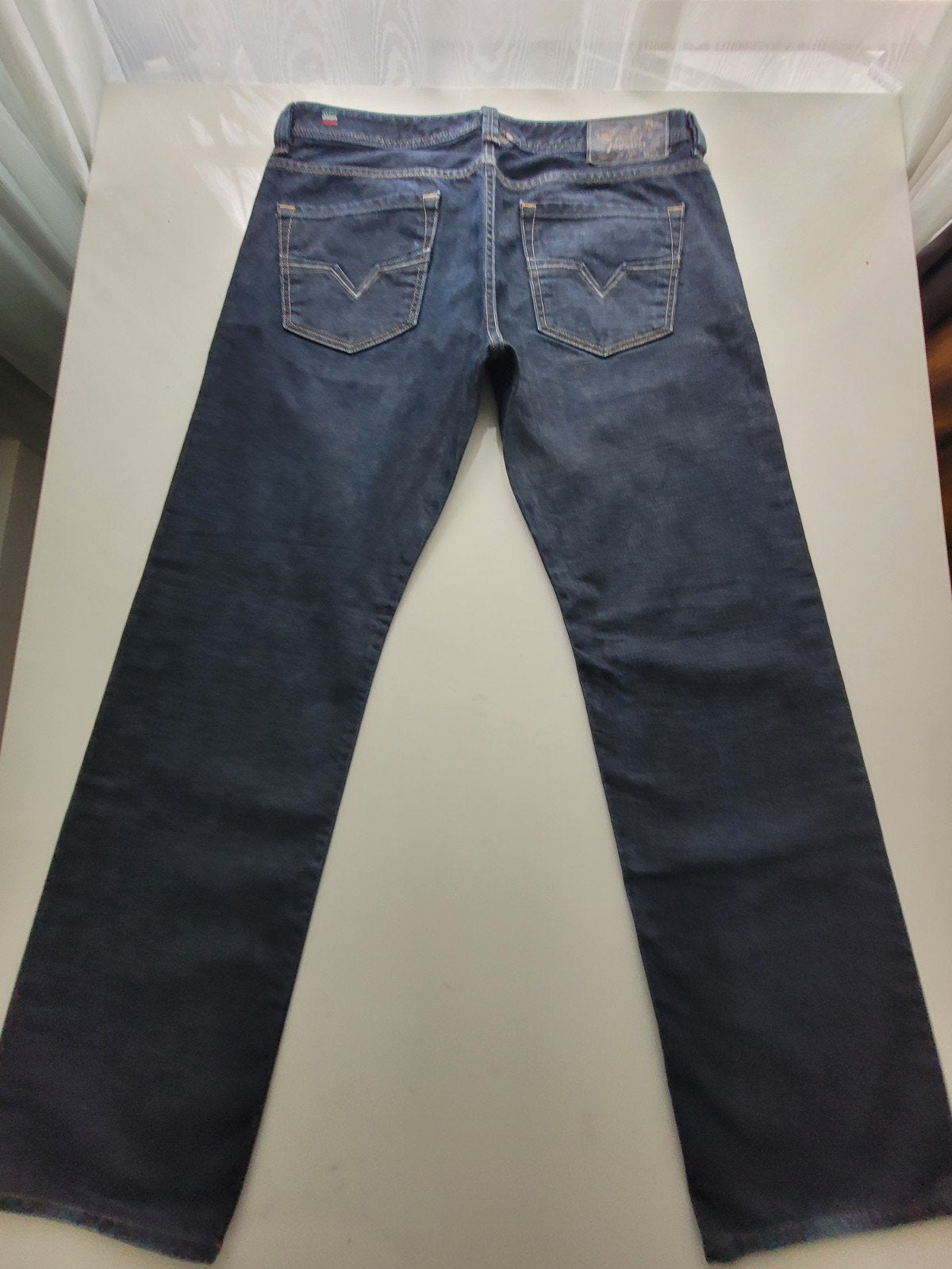 CLASSIC DIESEL LARKEE REGULAR STRAIGHT JEANS SIZE 34/32, Ophalen of Verzenden, Zo goed als nieuw, Blauw