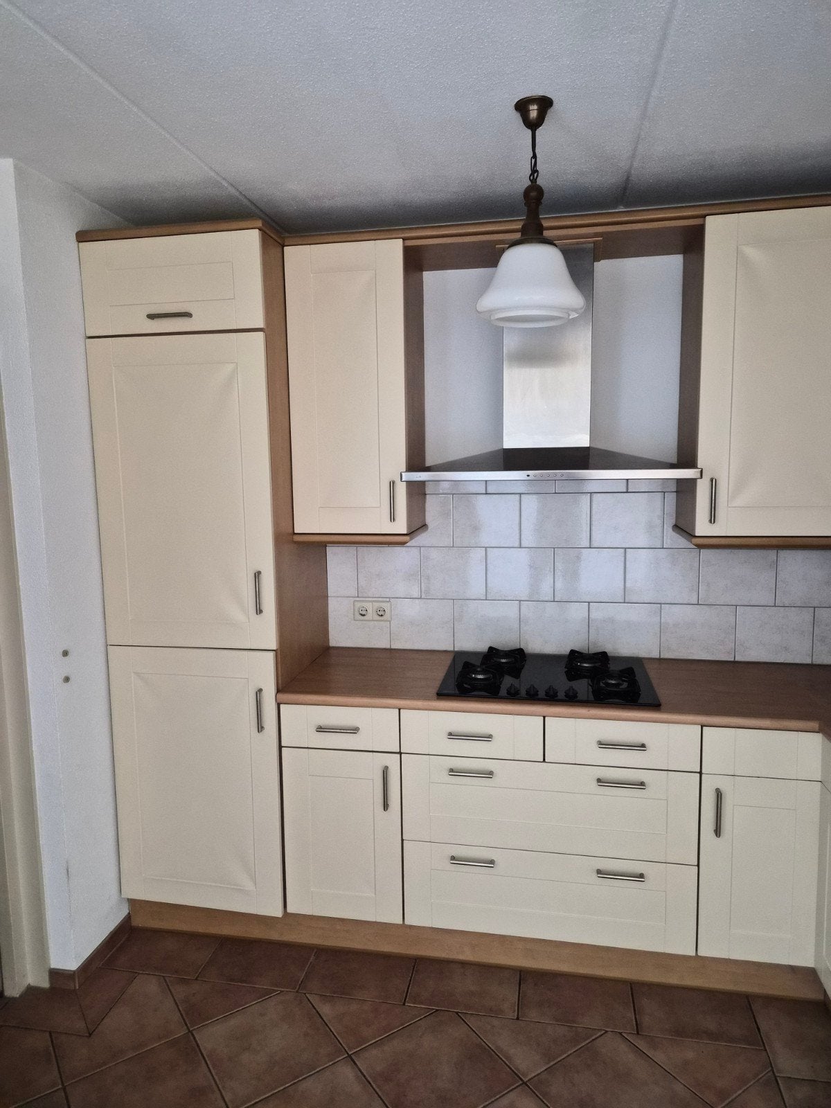 hoekkeuken met apparatuur, Ophalen, Gebruikt, Hoekkeuken, Kunststof