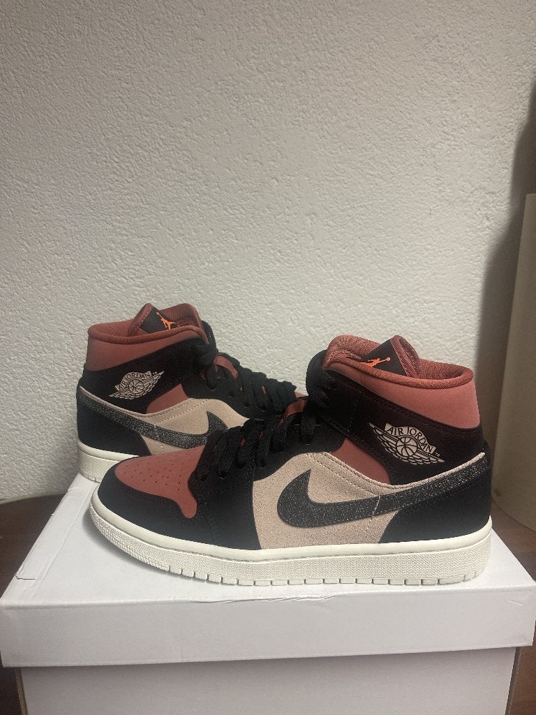 Jordan | Jordan 1 Mid Canyon Rust (W) | Maat EU 40, Wit, Nieuw, Ophalen of Verzenden, Sneakers of Gympen