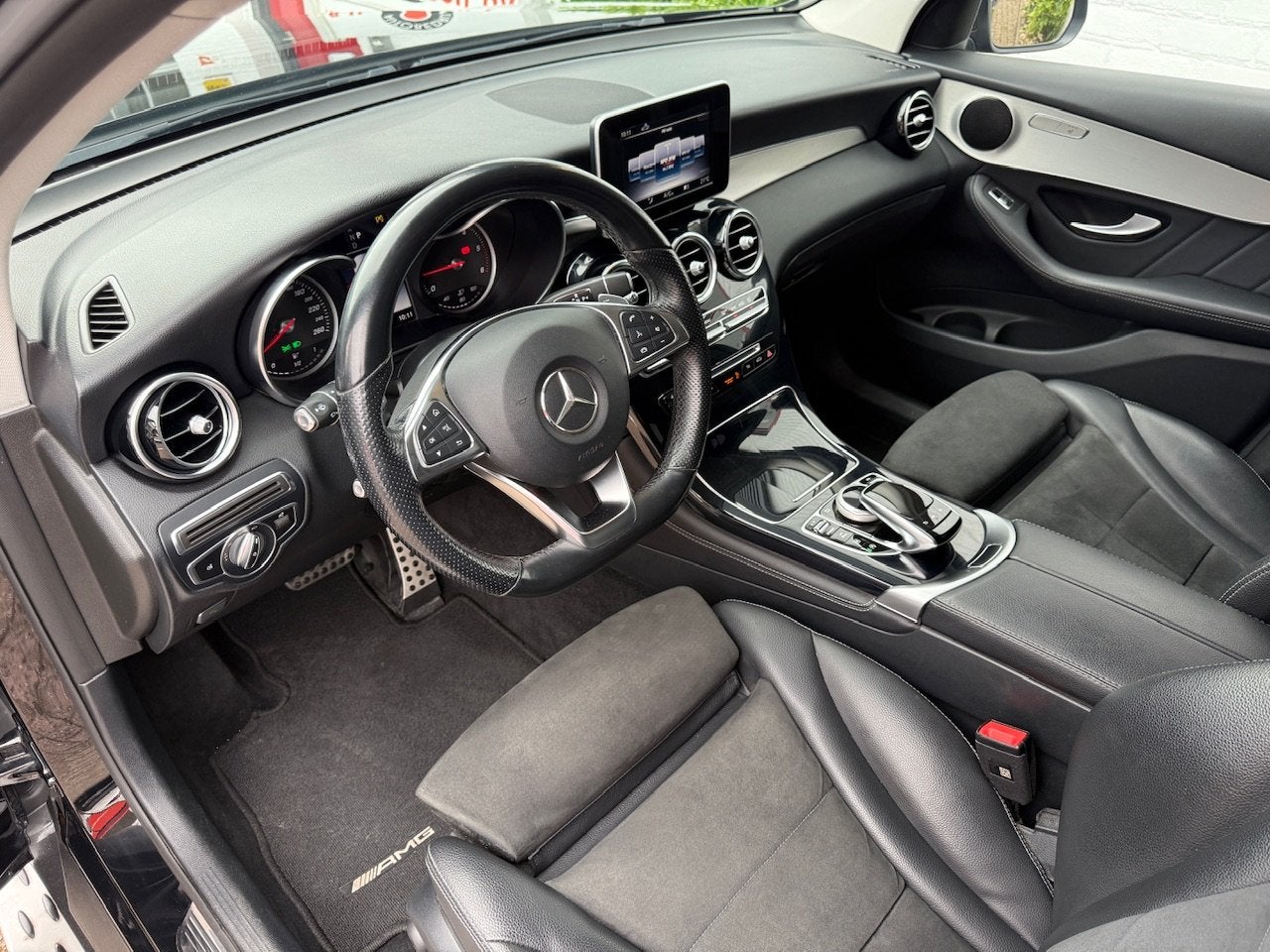 Mercedes GLC-Klasse 250D 4 Matic AMG/ Grijs kenteken ombouw/, Auto's, Dealer onderhouden, Gebruikt, 4 cilinders, 2500 kg