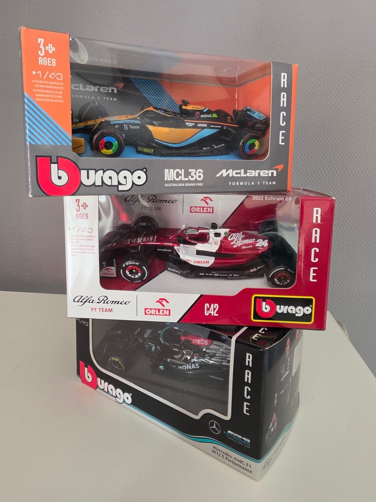 Burago F1 Modelauto's - McLaren, Alfa Romeo, Mercedes, Auto, 1:32 tot 1:50, Nieuw, Ophalen