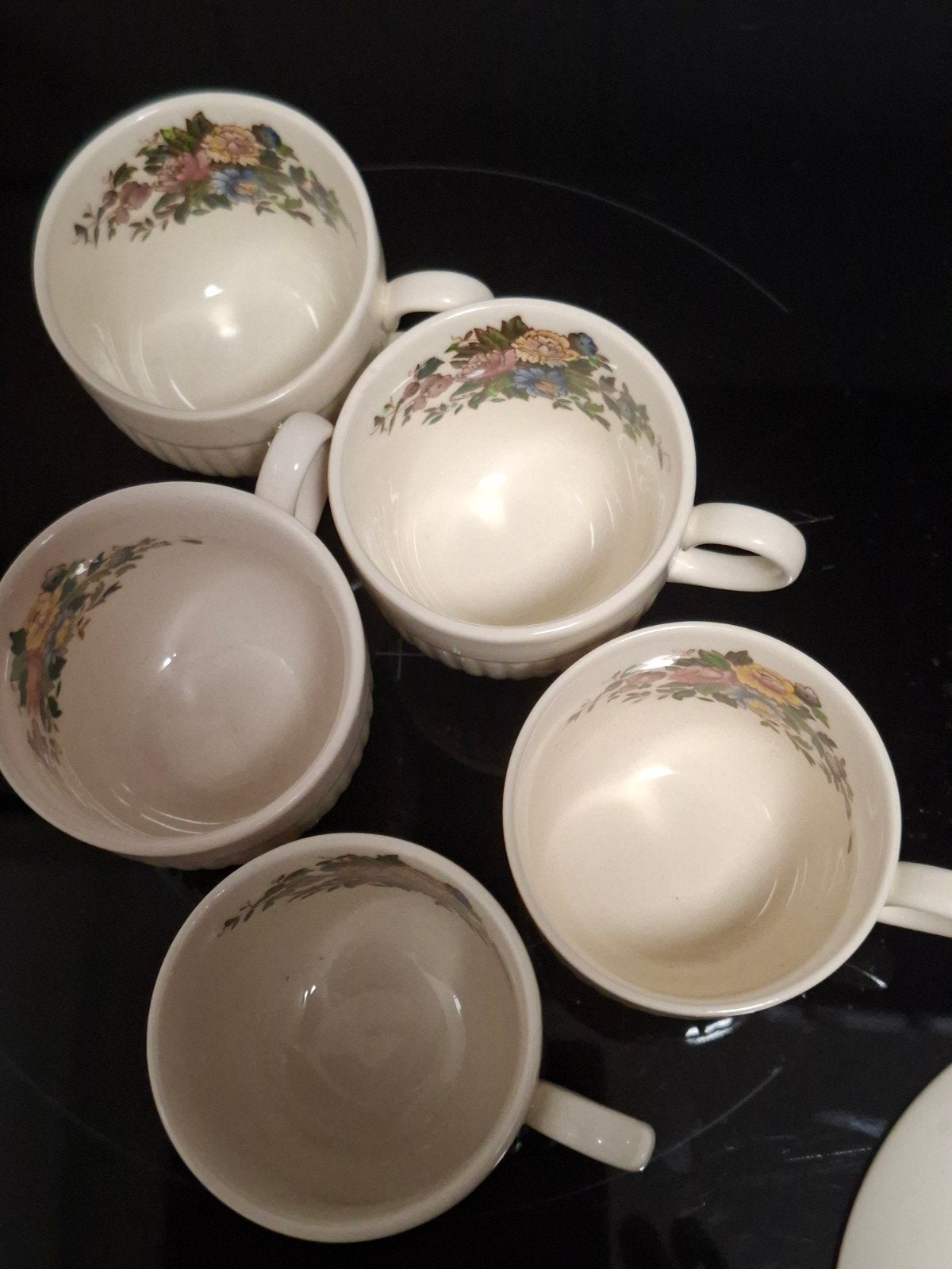 Wedgwood Conway espresso kopjes met schoteltjes - 5 stuks, Huis en Inrichting, Keuken | Servies, Gebruikt, Klassiek, Ophalen of Verzenden