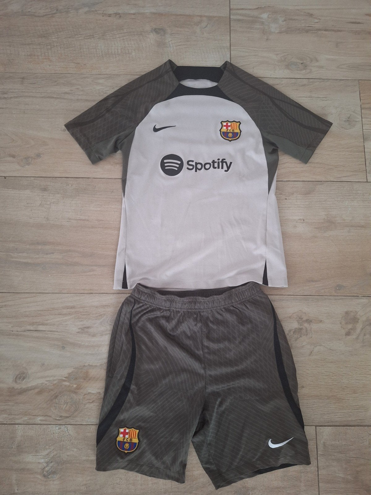 Nike FC Barcelona Trainingstenue-  (158-170 cm), Meerkleurig, Nike, Overige maten, Ophalen of Verzenden