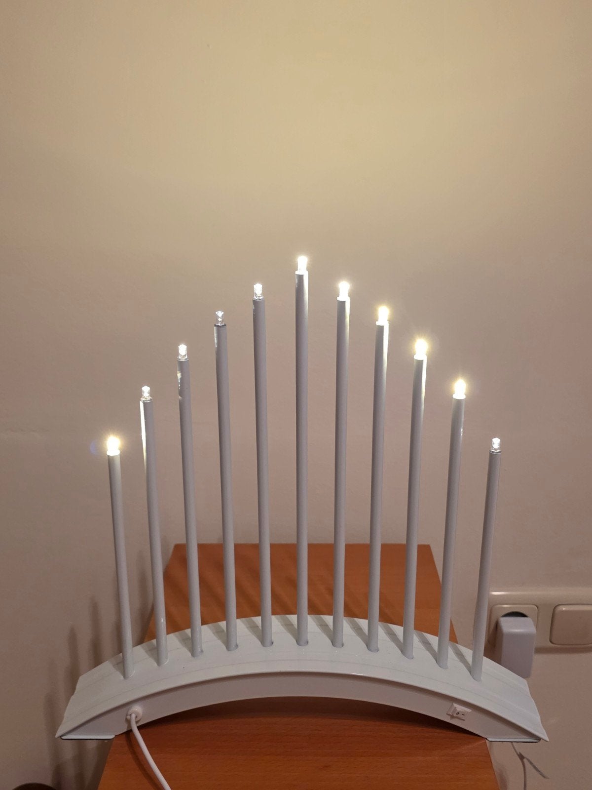 3 witte elektrische kandelaars met 11 lampjes, Ophalen, Overige materialen, Gebruikt, Wit