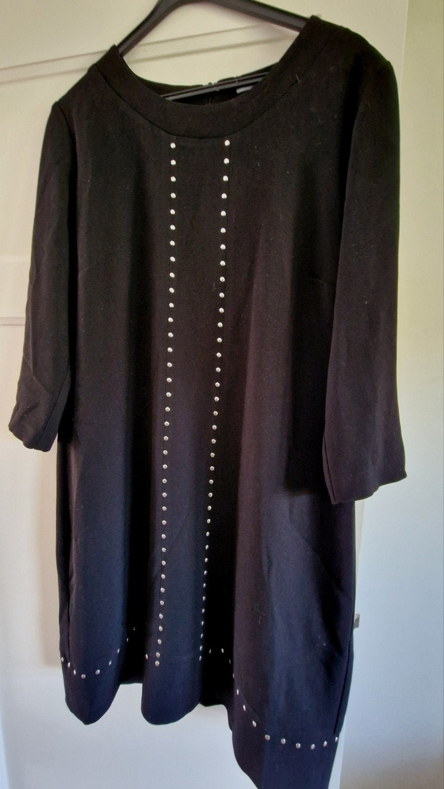 Zwart jurkje met studs, Zwart, Maat 42/44 (L), Ophalen of Verzenden, Zo goed als nieuw