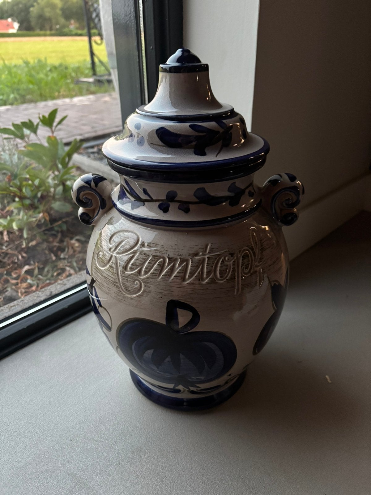 Rumtopf pot, Ophalen