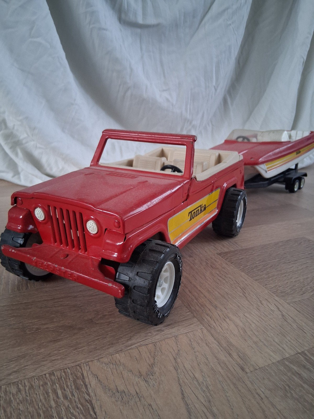 Tonka jeep met speedboot, Verzamelen, Ophalen, Zo goed als nieuw