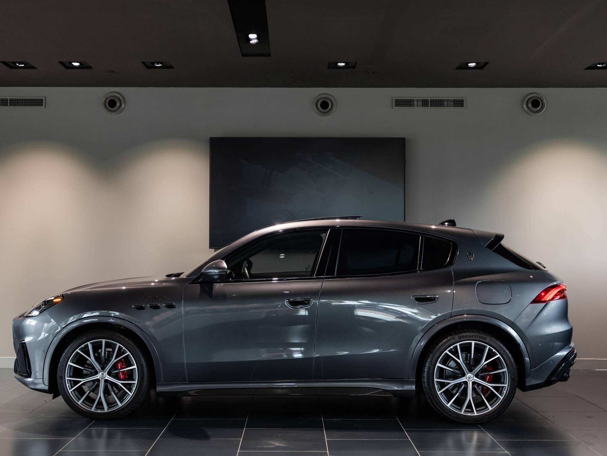 Maserati Grecale 3.0 V6 Trofeo Rood leder | Panoramadak | Su, Automaat, Dealer onderhouden, Gebruikt, 2500 kg
