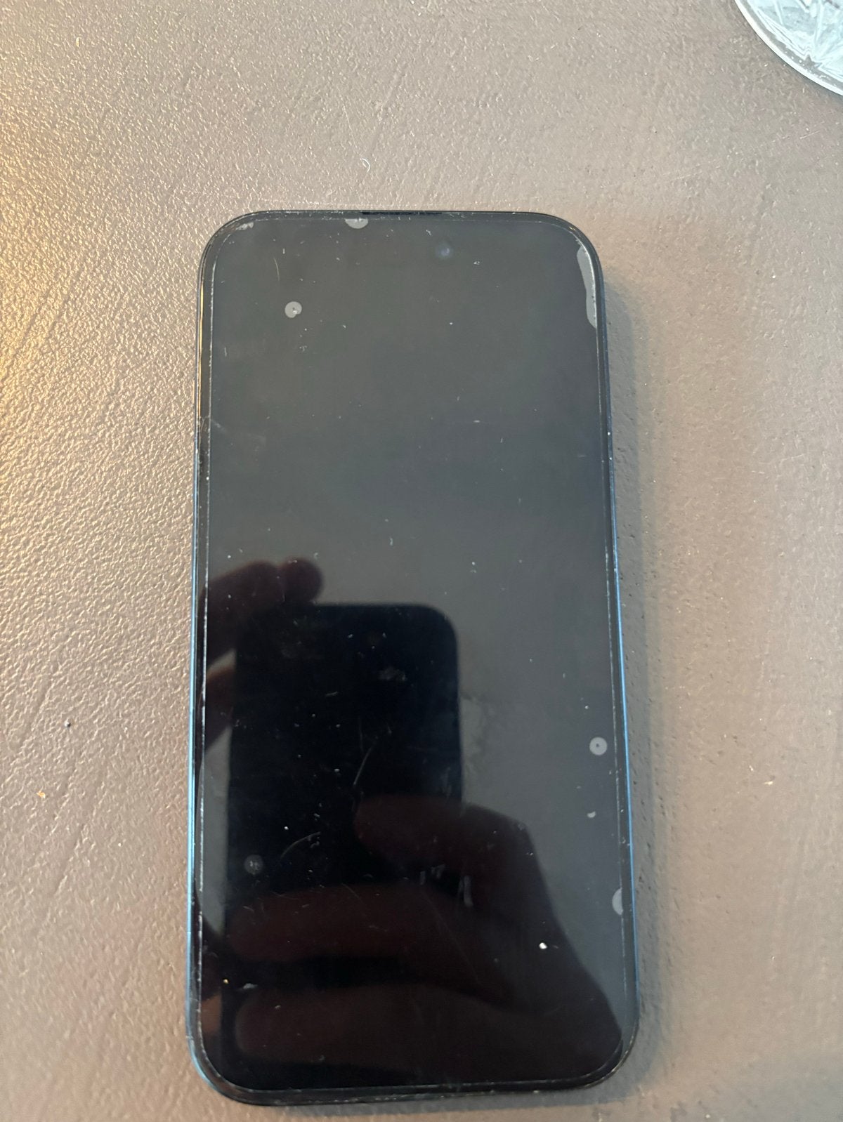 iPhone 15 128GB Zwart - Achterkant beschadigd, Telecommunicatie, Mobiele telefoons | Apple iPhone, Ophalen, IPhone 15, Zwart, Zonder simlock