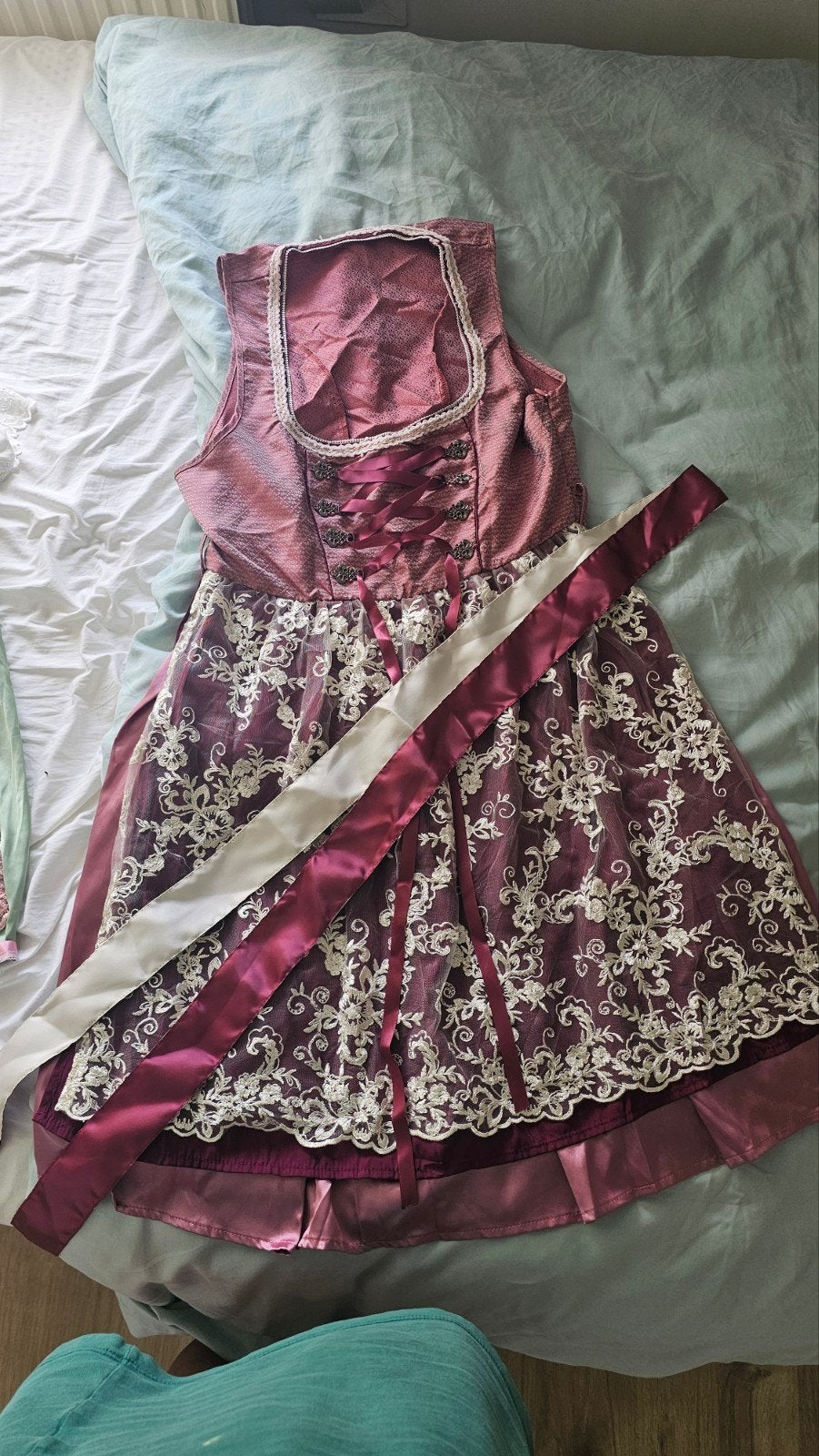 Dirndl jurk met kanten schort 2 x, Kleding | Dames, Ophalen, Overige kleuren, Maat 42/44 (L), Knielengte