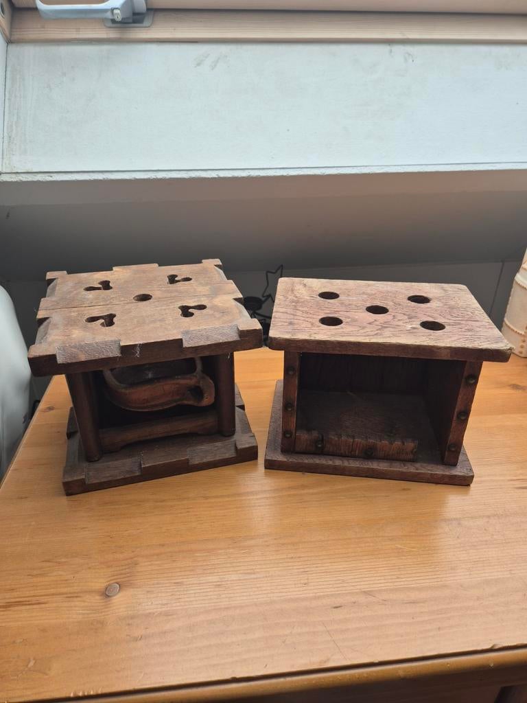 Set van 2 antieke houten stoofjes, Ophalen